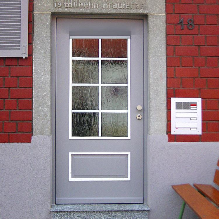 Haustüren mit Glasfüllung in traditionellem Design kaufen