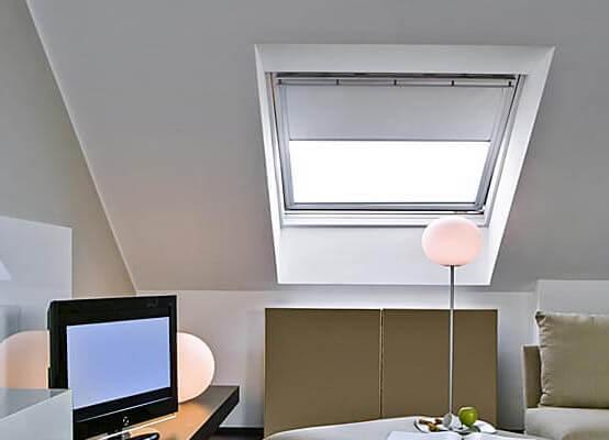 Dachfenster Verdunkelungsrollo fürs Wohnzimmer