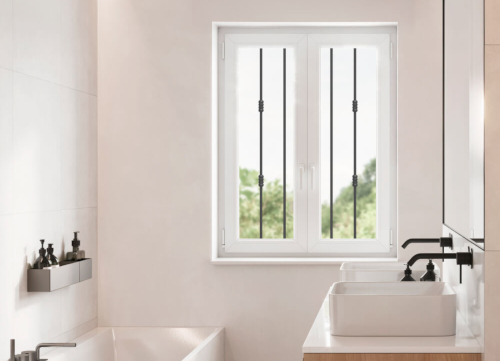Fenstergitter im Badezimmer