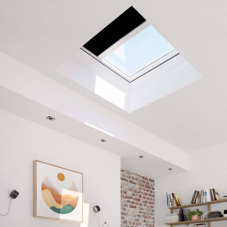 Flachdachfenster festverglast mit Innenbeschattung Schwarz