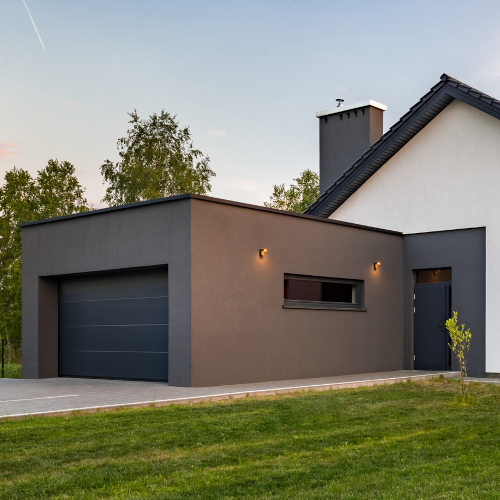 Garage mit Garagentor Garage mit Garagentor