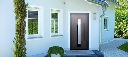 Moderne Haustüren aus Holz, Kunststoff und Alu kaufen