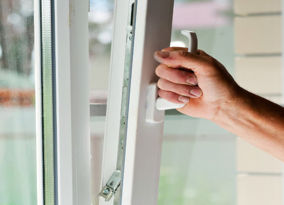 Wartung von Fenster Beschlägen