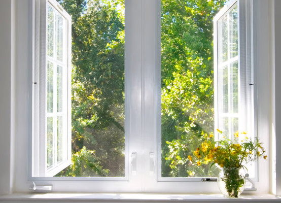 Nach außen öffnende Fenster