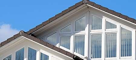 Fenster in Form von Trapez