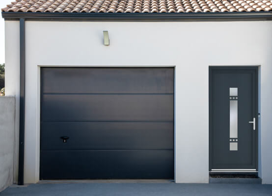 Nebeneingangstür Wetzlar Garage